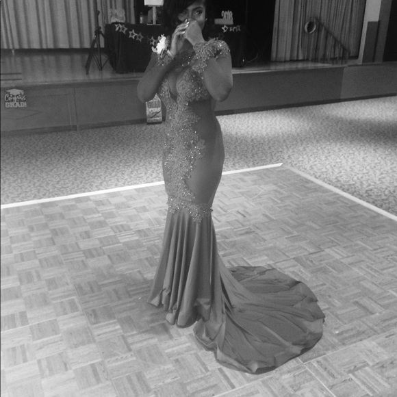 Burgundy PROM Formal Evening gown - Picture 3 of 4